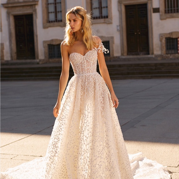 Berta Bridal Wedding dress 20-03 - Picture 2 of 9